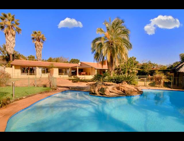 4 BEDROOM HOUSE FOR SALE IN BRYANSTON